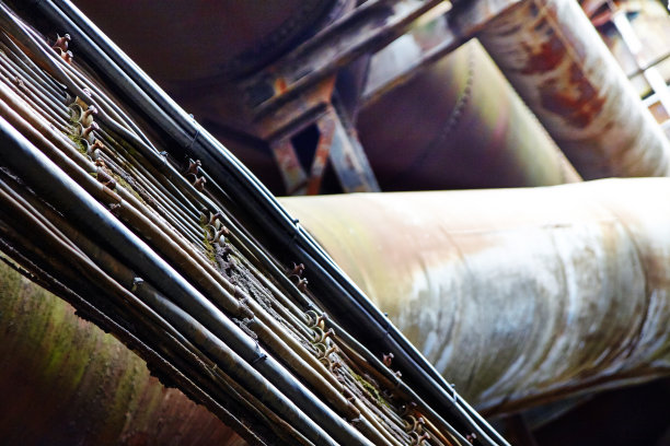 旧工厂的工业内部图片下载