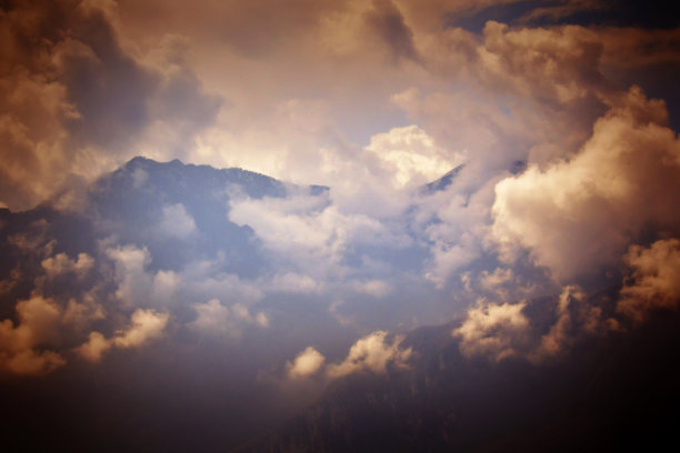 意大利的山脉景观图片下载