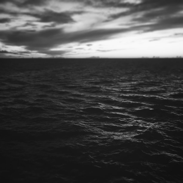 云计算和海景图片下载