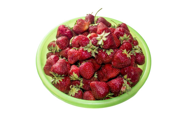 盘子里的草莓。图片下载