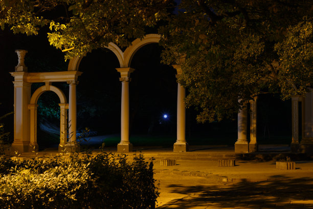 晚上利沃夫图片下载