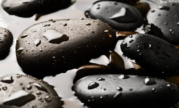 湿鹅卵石背景图片下载