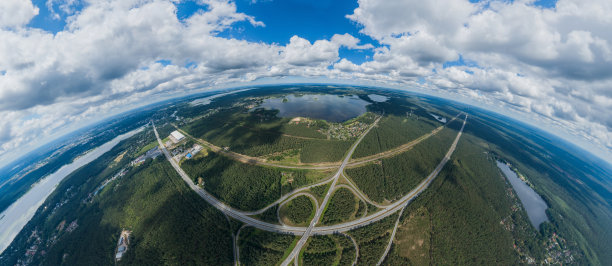 桥梁和自然在里加，拉脱维亚360 VR无人机图片的虚拟现实，全景图片下载