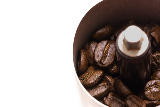 用钢制咖啡研磨机烘焙咖啡豆图片下载