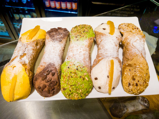 奶油煎饼卷，巴勒莫的传统甜点。图片下载