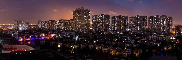 中国苏州昆山现代城市邻里建筑夜景图片下载