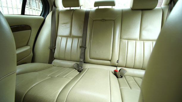 豪华汽车内部图片下载
