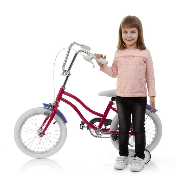 女孩与自行车隔离在白色图片下载