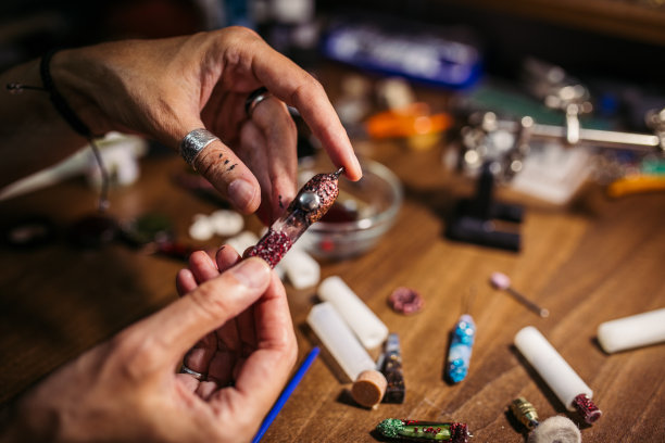 手工制作的首饰图片下载