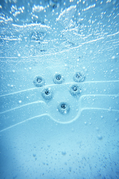 水下热水浴缸图片下载