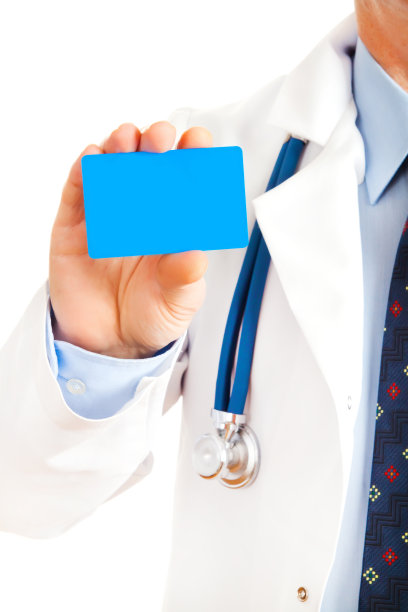 医生手中的名片特写图片下载