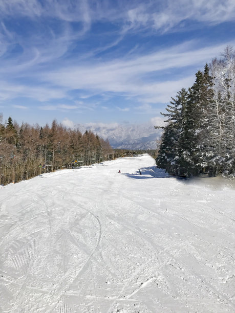山上的冬季美景图片下载