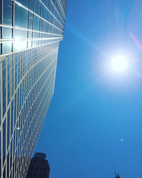 蓝色的天空图片下载