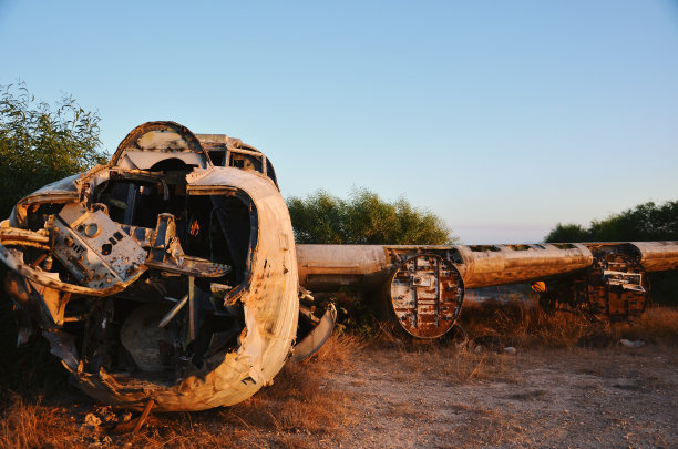飞机残骸图片下载