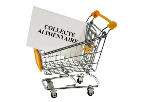 球童，有一个纸板，上面写着食物的收集图片下载