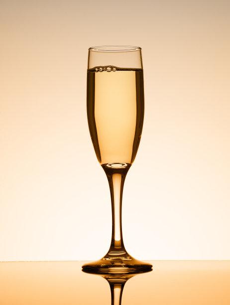 香槟酒杯图片下载