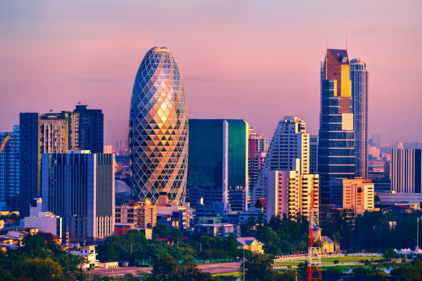 曼谷市中心的大楼和公寓图片下载