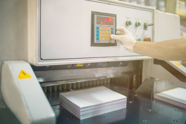 纸张裁切机图片下载