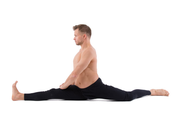 伸展运动。瑜伽和有魅力的男人。图片下载