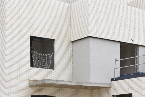 建筑外立面正在施工中。砖墙结构图片下载