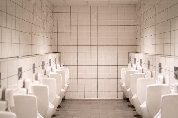 旁边是白人厕所图片下载