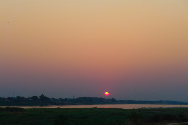 日落在河图片下载