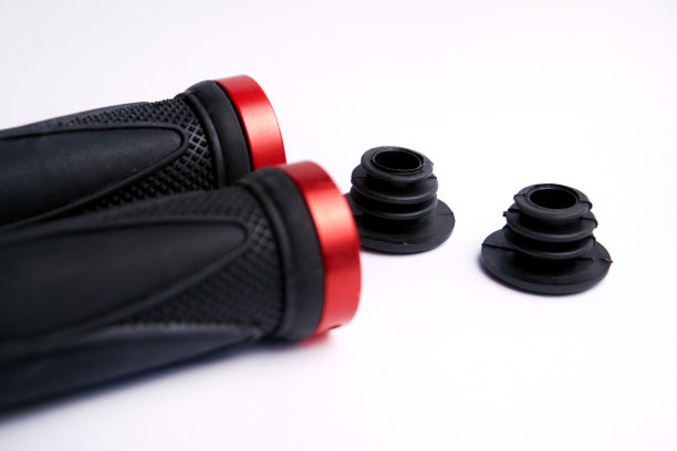 新的自行车把手把手孤立在白色背景图片下载