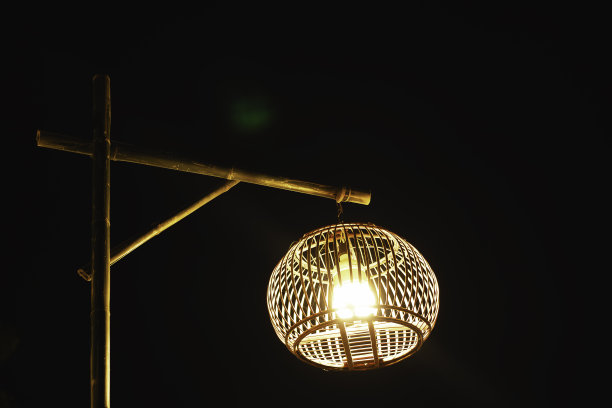 夜深竹灯街图片下载
