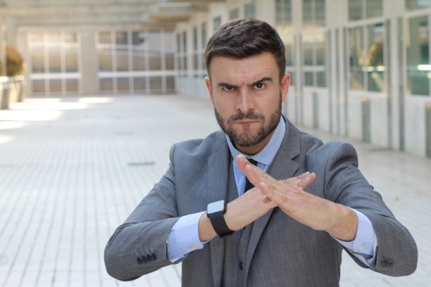 勇敢的商人准备战斗图片下载