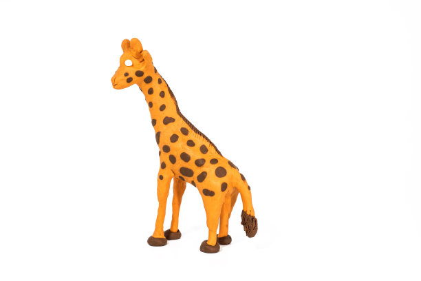 橡皮泥艺术品。手工制作的长颈鹿。抽象的孤立的照片。图片下载