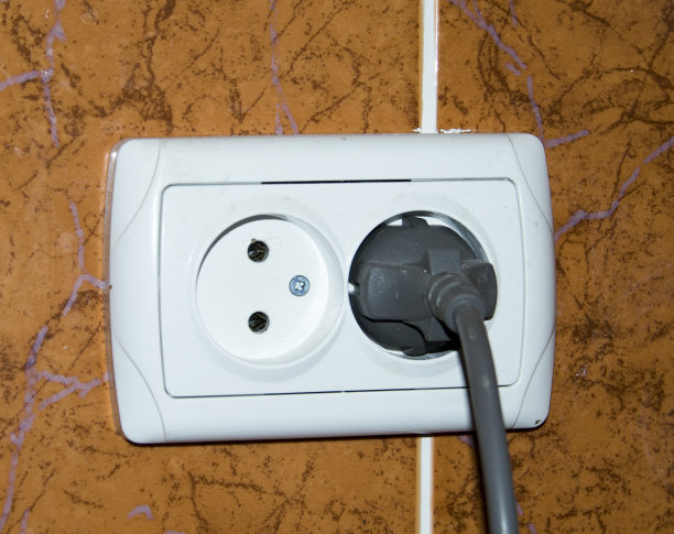 模块化插座由两个电源插座组成图片下载