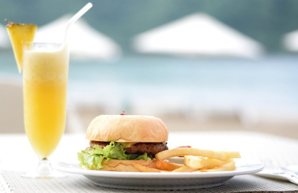 海边早餐图片下载