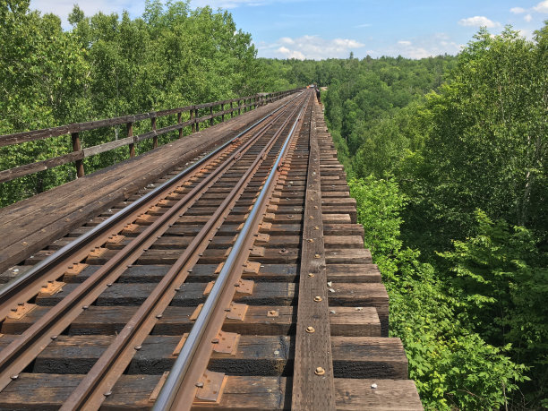 铁路栈桥图片下载