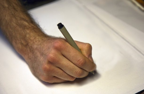 艺术家的手与笔图片下载