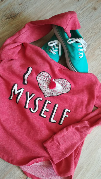 鲜艳的运动服图片下载