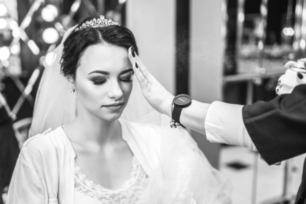 年轻漂亮的新娘图片下载