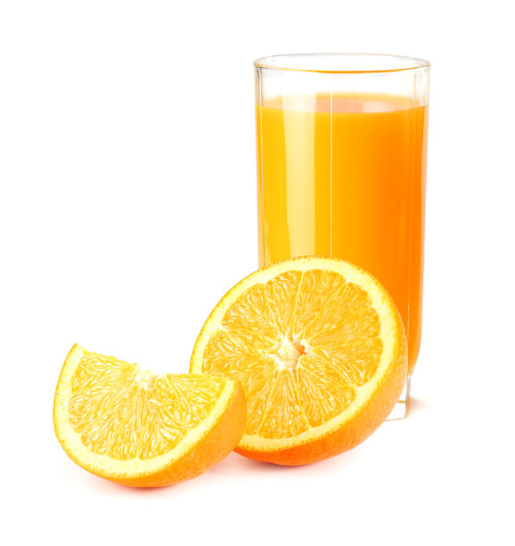 在白色背景上分离出橙汁的橙汁。果汁在玻璃图片下载