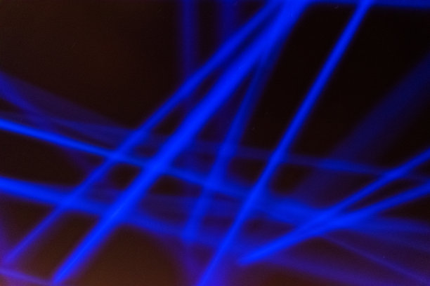 危地马拉黑暗中的舞台灯光效果。图片下载