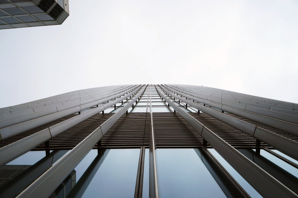 从大楼下面往上看图片下载