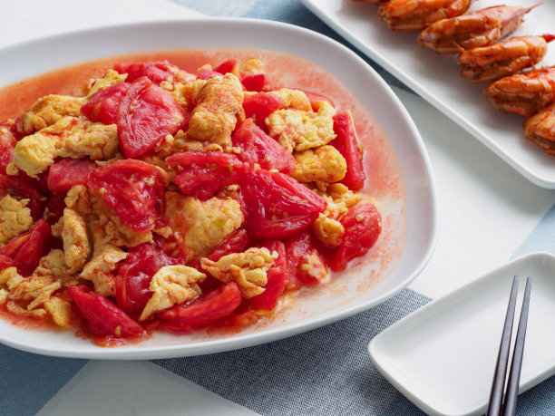 中餐:番茄炒蛋。在许多普通人的家庭中很常见的一道菜。图片下载