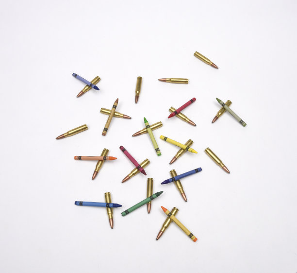 子弹和蜡笔图片下载