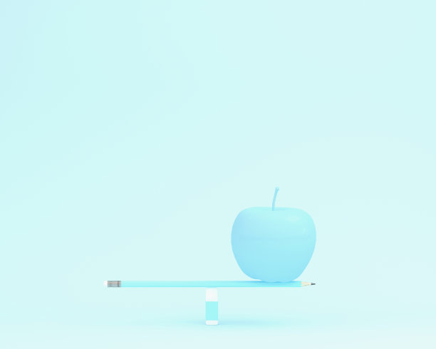 以蓝色为背景，以苹果为平衡尺度的创意制作。最小的食品的概念。描述了健康与工作、教育之间的平衡图片下载