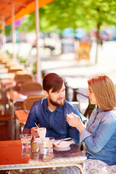 下午的咖啡约会图片下载