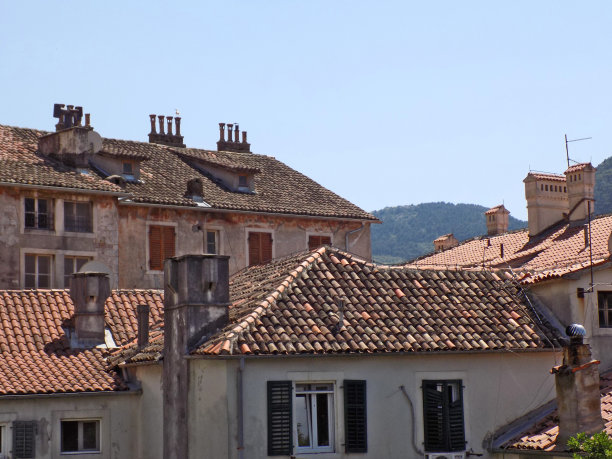 这是黑山科托尔屋顶上的景色图片下载