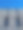 砖混混凝土墙上有两扇狭窄的窗户图片下载