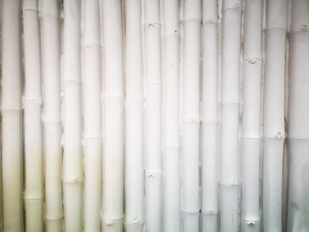 家居装饰概念和抽象的背景与粗糙的瓷砖，模仿竹板。白色粗糙瓷砖的特写视图。墙面设计的瓷砖纹理和背景。粗糙瓷砖和复制空间的纹理。图片下载