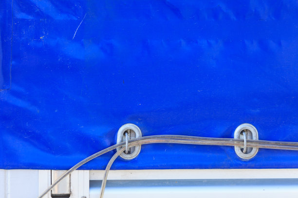 蓝色卡车油布靠近图片下载