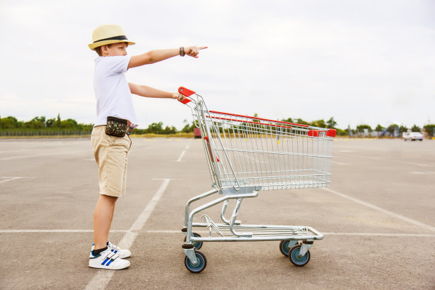 推着购物车去购物图片下载