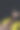 红色和白色的葡萄在复古的盘子和玻璃上和一瓶葡萄酒在木桌上的黑色图片下载