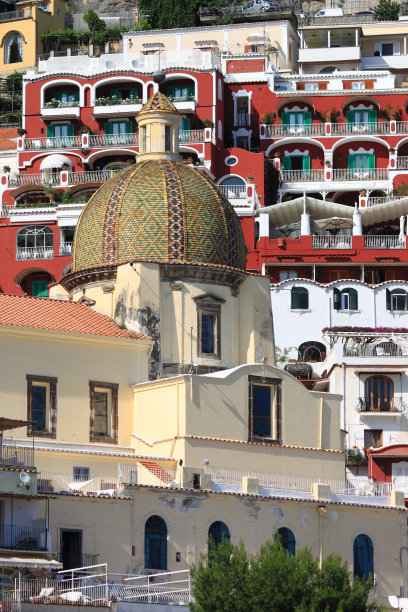 波西塔诺的圣玛丽亚阿松塔教堂图片下载